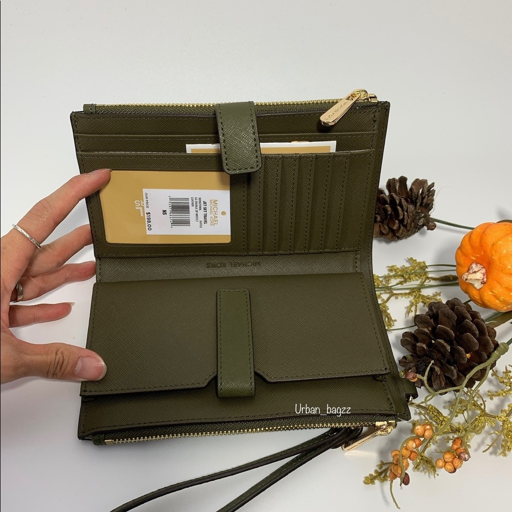 Michael Kors JST Large Double Zip Wristlet - Picture 6 of 8